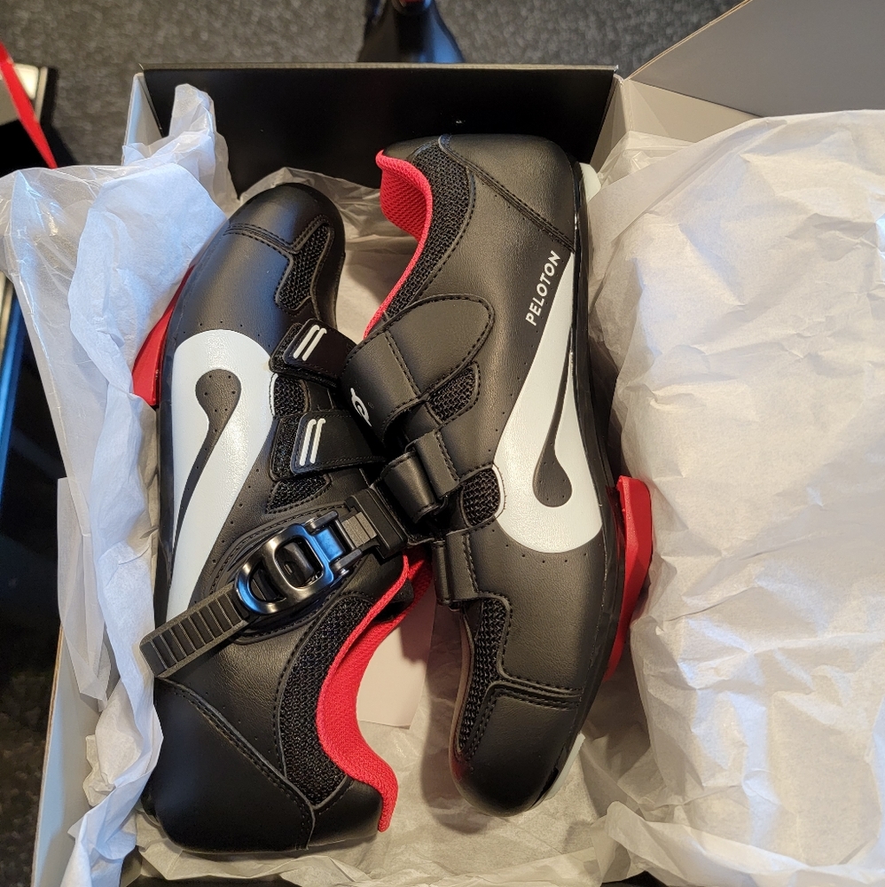 Peloton Cycling Shoes size 40 men's 7 or women's 9
